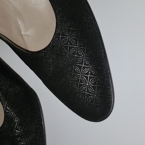 Salvatore Ferragamo Black Patterned Heels Size 8 - Picture 2 of 3